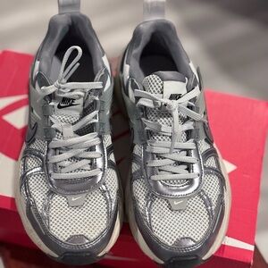Nike V2k Run Cool Grey
